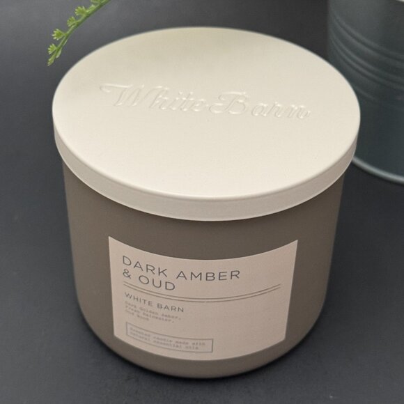 BBW Dark Amber & Oud White Barn Bath & Body Works 3 Wick Candle - Picture 4 of 10
